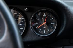 Porsche 911 Carrera RS 3.6 Touring 1992 года  (WW)